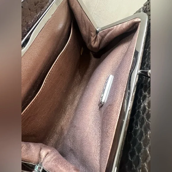 Chanel iridescent Metallic Snakeskin Cc Clutch - Picture 8 of 10